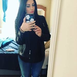 Meet your Posher, Damaris